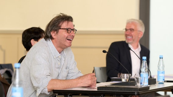 Jurymitglieder lachen bei der göttingen händel competition 2022 © göttingen händel competition/Frank Stefan Kimmel Foto: Frank Stefan Kimmel