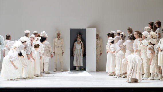 Szenenbild der Oper "Königskinder" von Engelbert Humperdinck in Amsterdam © Monika Rittershaus 