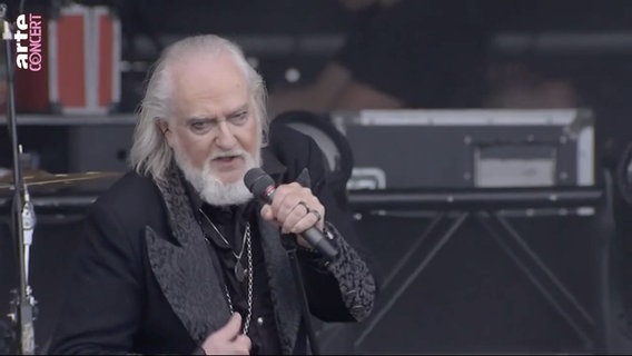 Joachim Witt auf der Bühne beim M'era Luna 2023 © NDR Screenshot 