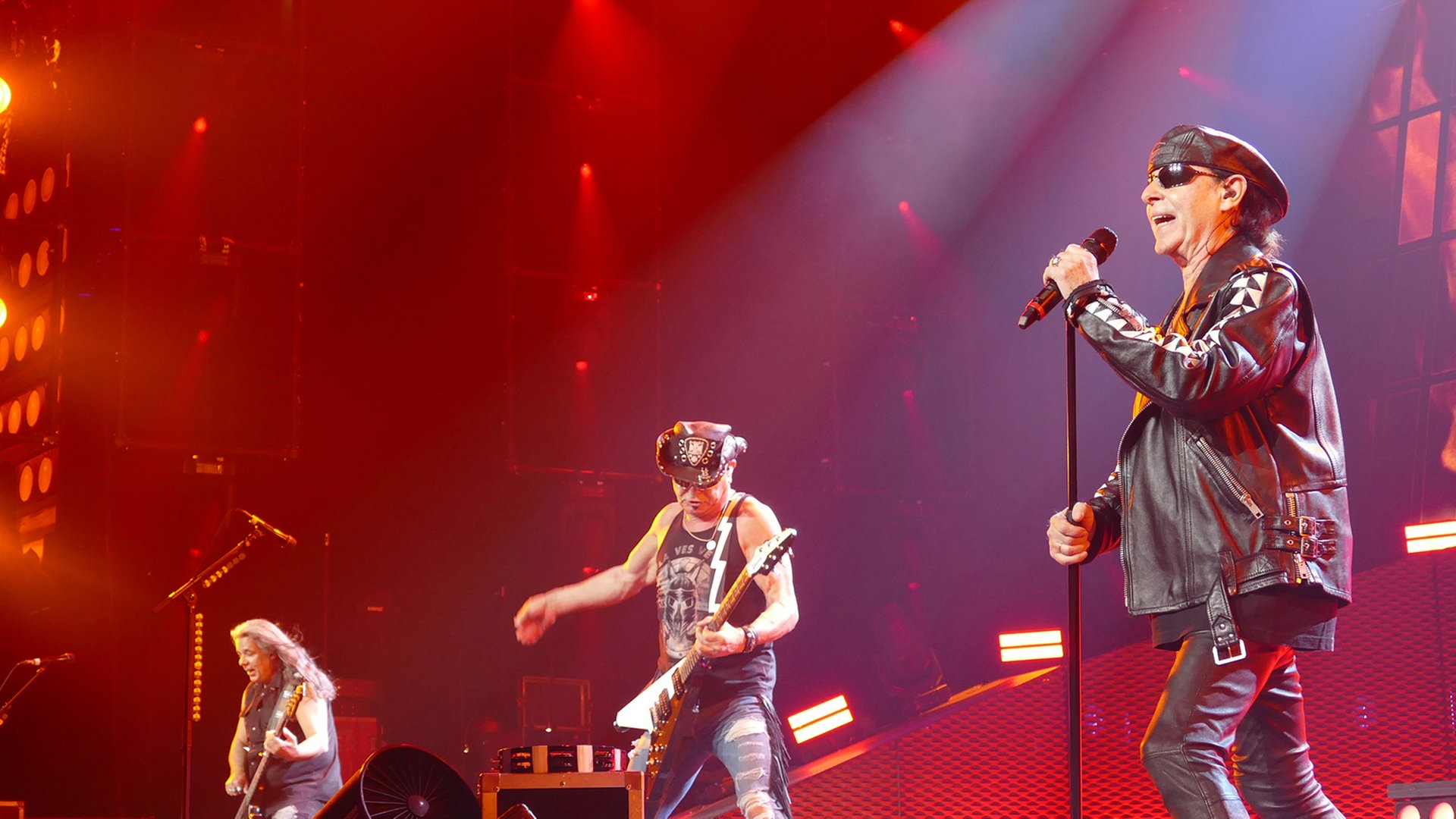 Heimspiel in ausverkaufter Arena: Scorpions rocken Hannover | NDR.de -  Kultur - Musik - pop