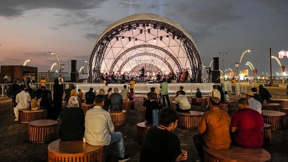 Qatar Philharmonic Orchestra © picture alliance / ASSOCIATED PRESS | Martin Meissner 