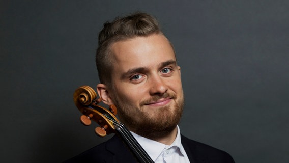 Dmitry Smirnov im Porträt © Daniel Delang 