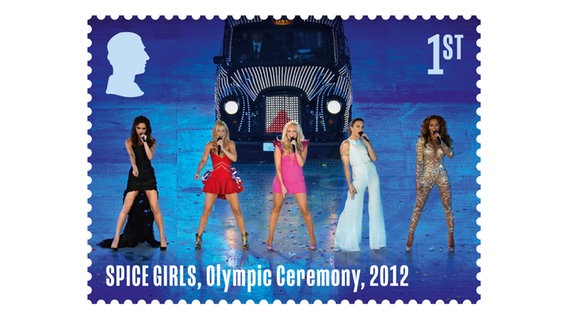 Eine Sonder-Briefmarke in Großbritannien mit einem Auftritt der Spice Girls bei der Abschlusszeremonie der Olympischen Sommerspiele 2012 in London abbildet. D © Royal Mail/PA Media/dpa 