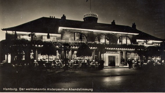 Aufnahme von 1937 mit der Beschreibung: "Der weltbekannte Alsterpavillon, Abendstimmung". © Barmbeker Schallarchiv 