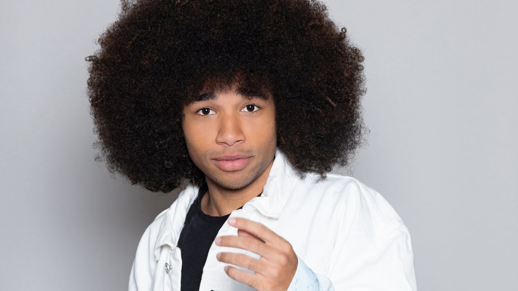 Noel Robinson Weltstar: Noel Robinson folgen 36 Millionen Menschen auf TikTok | NDR