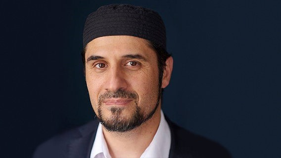 Ali Özgür Özdil © Ali Özgür Özdil 