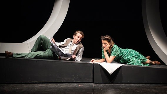 Szene aus dem Theaterstück "Olympia" am Altonaer Theater © G2 Baraniak 