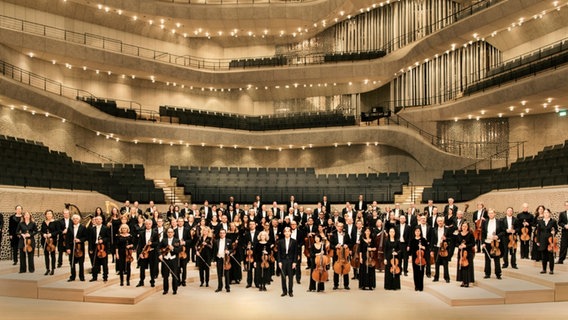 Das Philharmonisches Staatsorchester Hamburg mit Kent Nagano in der Elbphilharmonie. © Felix Broede Foto: Felix Broede
