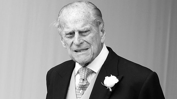 Der britische Prinz Philip auf einem Archivbild von 2018 in der St. George's Chapel in Windsor. Der Ehemann der britischen Königin Elizabeth II. ist im Alter von 99 Jahren gestorben © Alastair Grant/AP Pool/AP/dpa +++ dpa-Bildfunk 