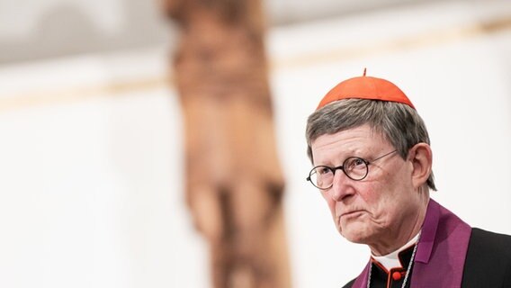 Der Erzbischof von Köln Rainer Maria Kardinal Woelki im Porträt. © Marcel Kusch/dpa +++ dpa-Bildfunk + Foto: Marcel Kusch