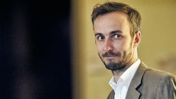 Jan Böhmermann schaut zur Seite © dpa - Bildfunk Foto: Henning Kaiser