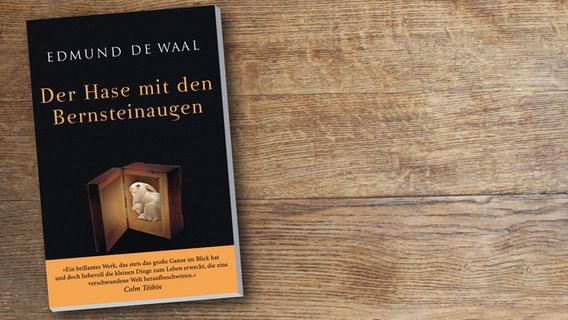 Das Cover zu "Der Hase mit den Bernsteinaugen" von Edmund de Waal © Verlag Zsolnay 
