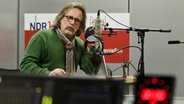 Harald Martenstein spricht im Studio © NDR.de Foto: Andreas Kluge