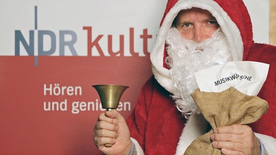 Hans Jürgen Mende als Weihnachtsmann © NDR Foto: Jil Hesse