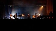 Alice Sara Ott, Olafur Arnalds und Freunde auf der Bühne der Hamburger Laeiszhalle © NDR.de 