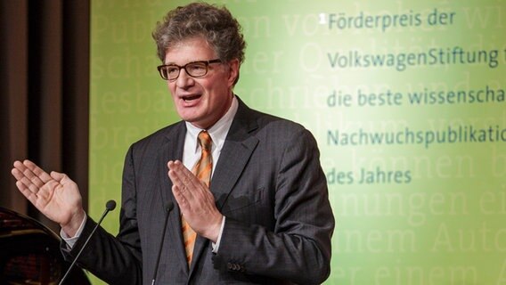 Sachbuchpreis Verleihung in Hannover © Volkswagenstiftung Foto: Sven Stolzenwald