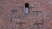 Ein Kirchenfenster vom Portal der Kirche Sankt Marien in Rendsburg. © Sankt Marienkirche Foto: Sankt Marienkirche