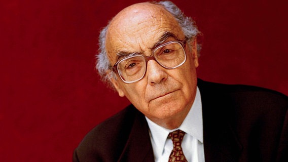 José Saramago © Effigie/Leemage 