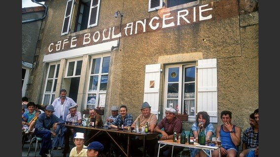 Ein Bild aus dem Buch "Warten auf Godeau. 30 Jahre am Straßenrand der Tour de France" von Herman Seidl © Herman Seidl. 2022 Warten auf Godeau 