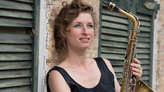 Die Jazzsaxofonistin Nicole Johänntgen. © ARD Foto: Daniel Bernet