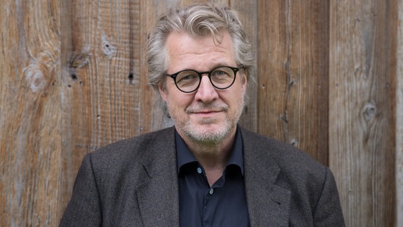 04.06.2024, Ramsau am Dachstein, Steiermark, Österreich (Austria): Der Historiker Philipp Blom ist Intendant der Dachstein Dialoge, einem neuen intern. Festival für Toleranz 04.06.2024, Ramsau am Dachstein, Steiermark, Österreich (Austria): Der Historiker Philipp Blom ist Intendant der Dachstein Dialoge, einem neuen intern. Festival für Toleranz © picture alliance / Martin Huber
