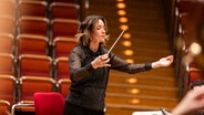 Alondra de la Parra, Dirigentin © Maurice Kohl 