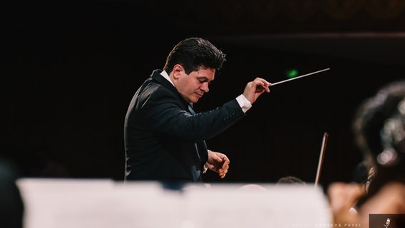 Cristian Măcelaru, Dirigent © Andrada Pavel 