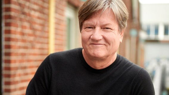Generalmusikdirektor der Bremer Philharmoniker, Marko Letonja, im Portrait. © Caspar Sessler Foto: Caspar Sessler