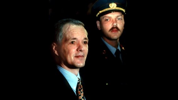 Johann "Jack" Unterweger, aufgenommen am 20. April 1994 vor dem Geschworenengericht in Graz. © picture-alliance / dpa | epa Apa 