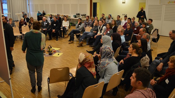 Ein Workshop des Hamburger Präventionsprojekts "Al Wasat - Die Mitte". © Al Wasat 