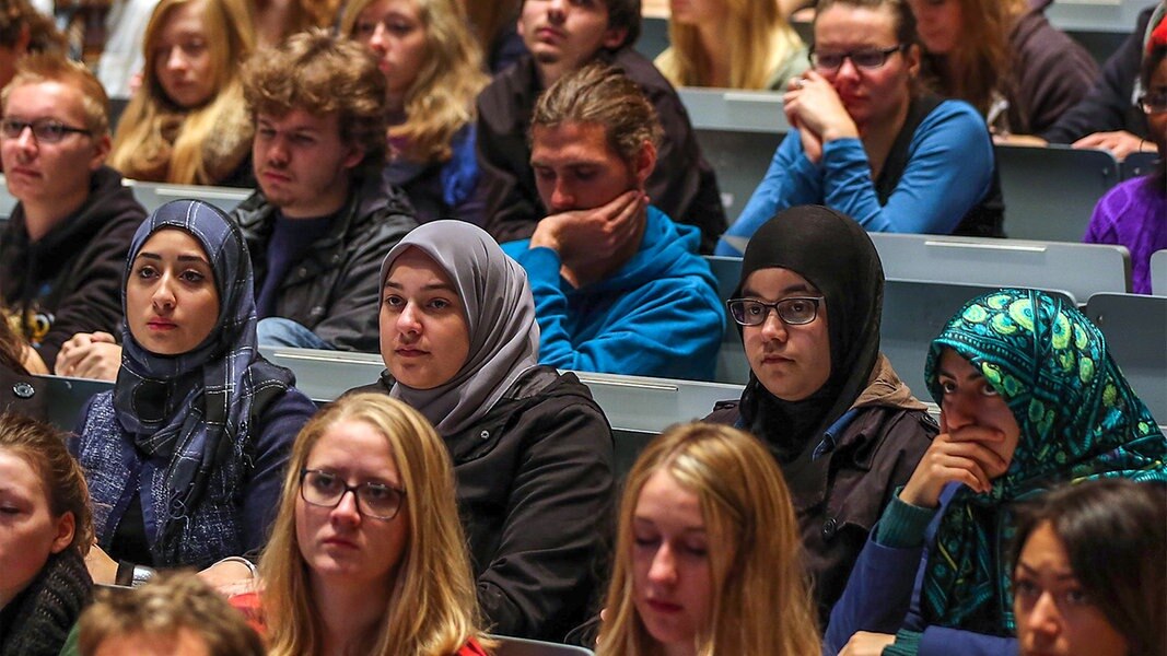 Wie erleben muslimische Studierende den Semesterstart? NDR.de