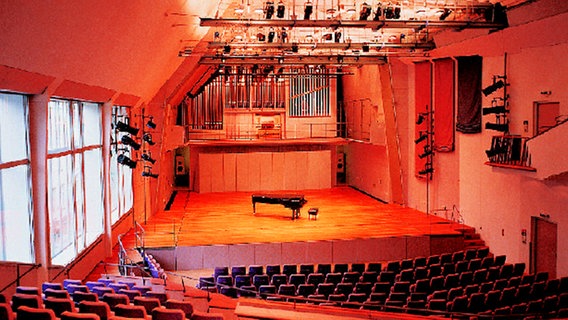 Blick in den Großen Konzertsaal der Lübecker Musikhochschule © Musikhochschule Lübeck Foto: Gulliver Theis