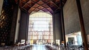 Innenraum der Kathedrale von Coventry. © picture alliance / Photoshot | - Foto: Photoshot | -