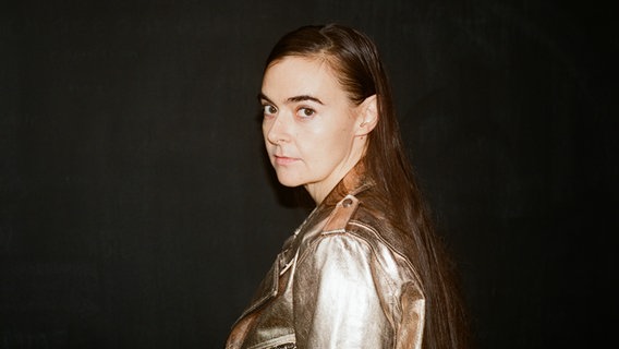 Choreografin und Performerin Doris Uhlich im Portrait © Katarina Soskic 