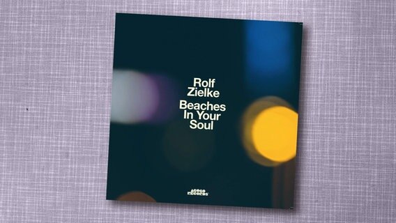 CD-Cover des Albums "Beaches In Your Soul" © Agogo Records 