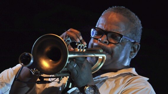 Terence Blanchard spielt Trompete. © picture alliance / dpa | Jjg 