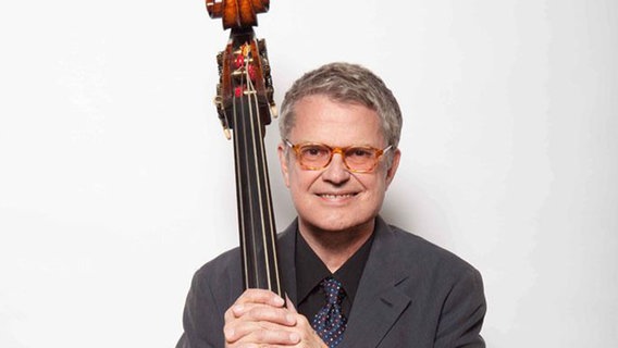 Charlie Haden © picture alliance / AP Photo | Uncredited 