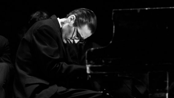 Jazzpianist Bill Evans, 1965 © KPA Copyright 