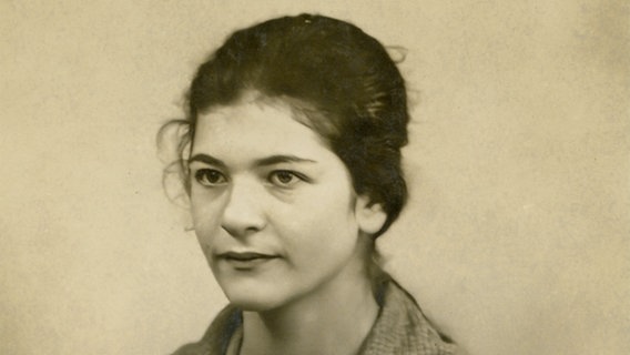 Eine Schwarz-Weiß-Fotografie der Hamburgerin Jüdin Käthe Starke-Goldschmidt aus dem Jahr 1922 © Stiftung Hamburger Gedenkstätten 