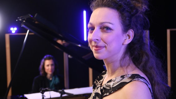 Sophia Maeno und Maša Novosel beim Konzert im Studio von NDR Kultur © NDR.de Foto: Claudius Hinzmann