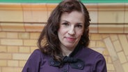 Eine junge Frau blickt lächelnd in die Kamera © picture alliance/dpa Foto: Jörg Carstensen