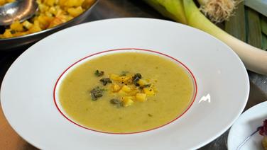 Lauchsuppe mit gebratenen Kartoffelwürfeln © NDR Foto: Florian Kruck