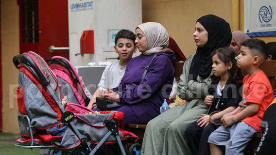 Grflüchtete Frauen im Libanon © picture alliance Foto: n.n.