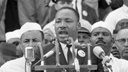 Martin Luther King Jr. hält seine Rede am Lincoln Memorial in Washington DC © AP 