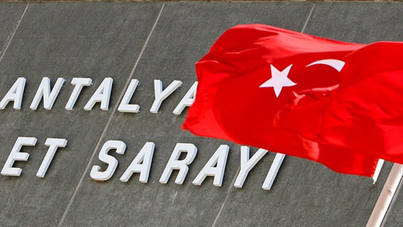Gerichtsgebäude in Antalya, Türkei © dpa/Tolga Bozoglu 