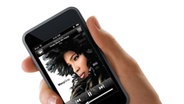iPod touch von Apple mit berührungsempfindlichen Display, WLAN und Browser Safari © Apple Inc. 