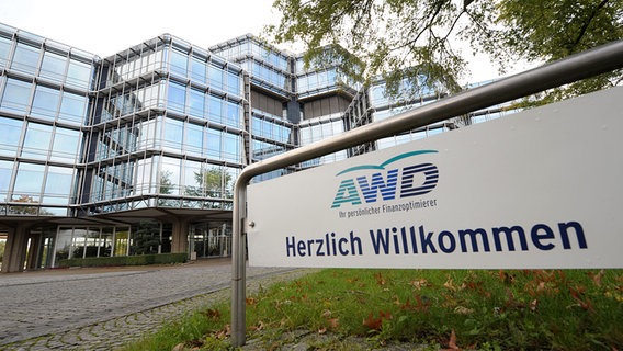 Zentrale von AWD in Hannover © dpa - Report Foto: Peter Steffen