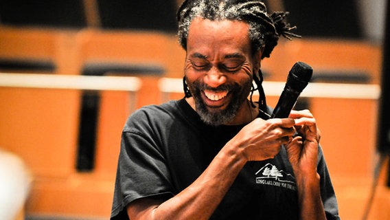 Bobby McFerrin spielt mit der NDR Bigband, Proben am 7. Juli 2008 © Marco Maas/fotografirma.de Foto: Marco Maas/fotografirma.de