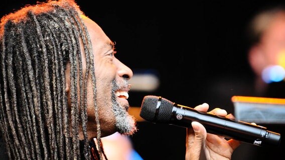 Bobby McFerrin spielt mit der NDR Bigband, 8. Juli 2008 im Hamburger Stadtpark © Marco Maas/fotografirma.de Foto: Marco Maas/fotografirma.de