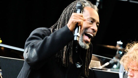 Bobby McFerrin spielt mit der NDR Bigband, 8. Juli 2008 im Hamburger Stadtpark © Marco Maas/fotografirma.de Foto: Marco Maas/fotografirma.de